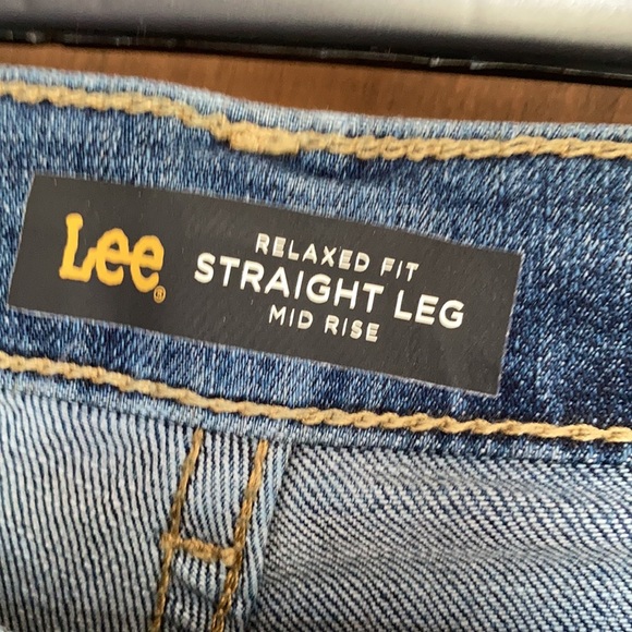 Lee relaxed fit mid rise straight leg jean 14 short - Picture 7 of 16